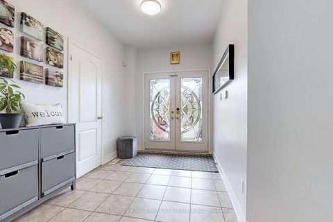 Photo 2 at 1418 Livesey Drive, Taunton, Oshawa