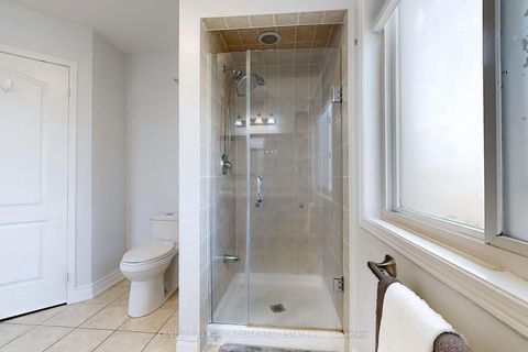 Photo 17 at 1418 Livesey Drive, Taunton, Oshawa