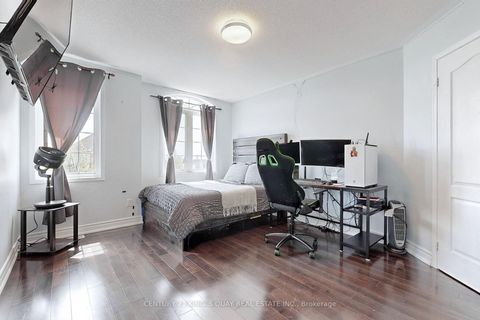 Photo 18 at 1418 Livesey Drive, Taunton, Oshawa