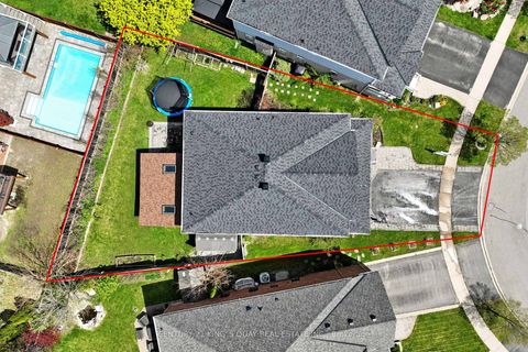 Photo 32 at 1418 Livesey Drive, Taunton, Oshawa