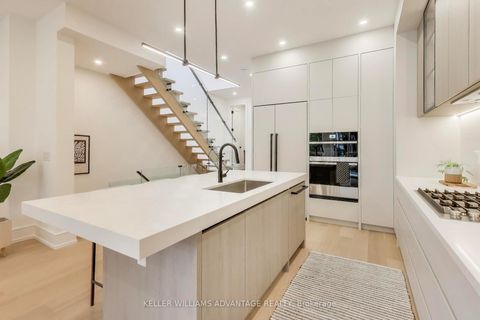 Photo 9 at 102 Yardley Avenue, Parkview, Toronto