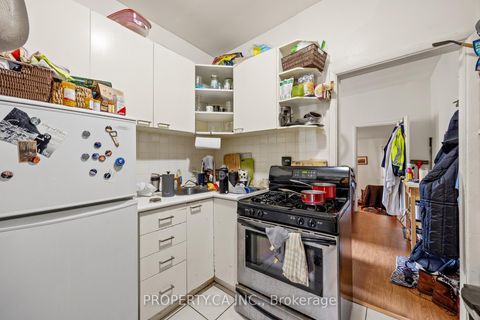 Photo 14 at 50 Grove Avenue, Bellwoods, Toronto