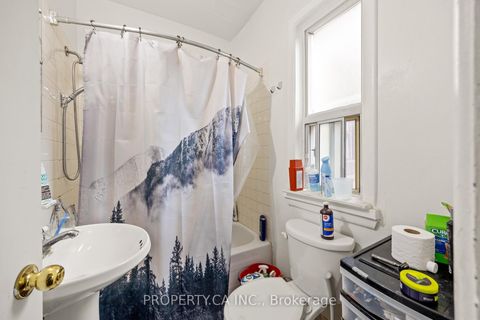 Photo 17 at 50 Grove Avenue, Bellwoods, Toronto