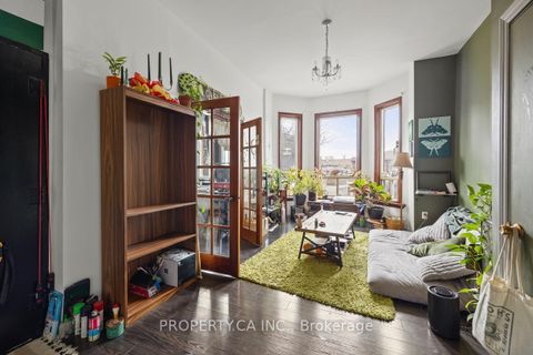 Photo 19 at 50 Grove Avenue, Bellwoods, Toronto