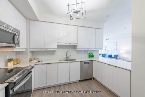 Photo 12 at 808 - 2910 Highway 7, Concord, Vaughan