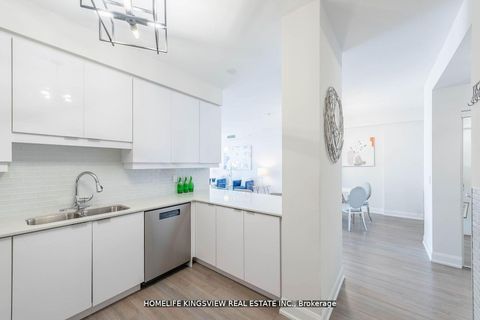 Photo 13 at 808 - 2910 Highway 7, Concord, Vaughan