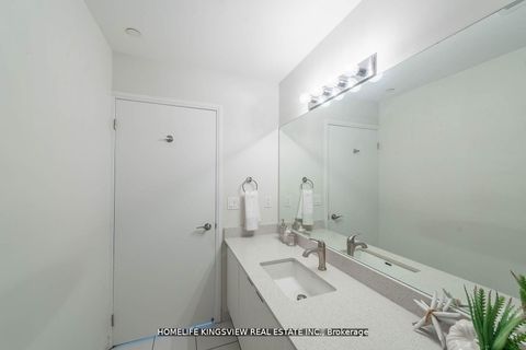 Photo 22 at 808 - 2910 Highway 7, Concord, Vaughan