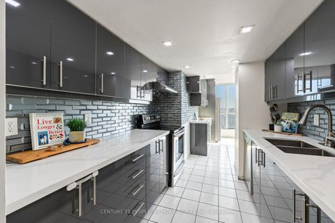 Photo 11 at 1605 - 3 Rowntree Road, Jamestown, Toronto