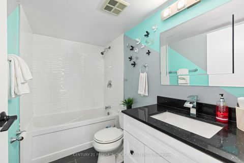 Photo 15 at 1605 - 3 Rowntree Road, Jamestown, Toronto