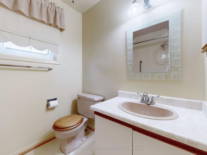 Photo 17 at 30 Madsen Crescent, Markville, Markham