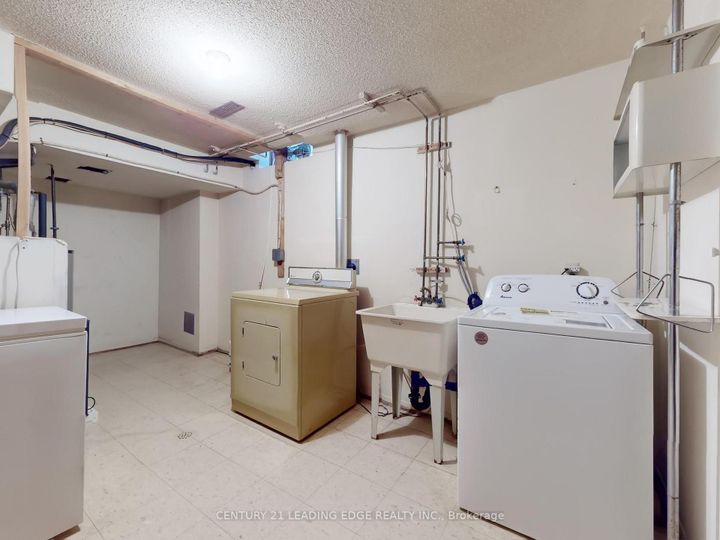 Photo 35 at 30 Madsen Crescent, Markville, Markham