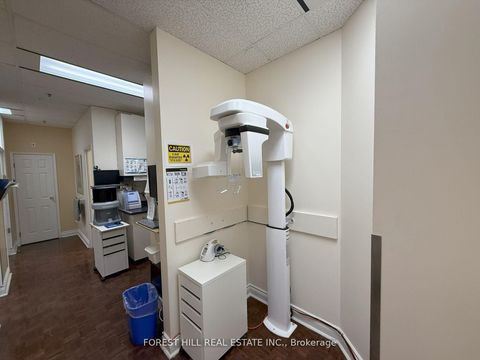 Photo 3 at 1000 - 5775 Yonge Street, Newtonbrook East, Toronto