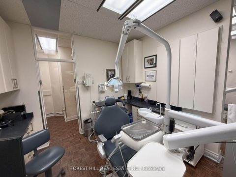 Photo 5 at 1000 - 5775 Yonge Street, Newtonbrook East, Toronto