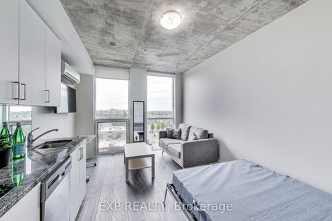 Photo 3 at 739 - 1900 Simcoe Street N, Samac, Oshawa