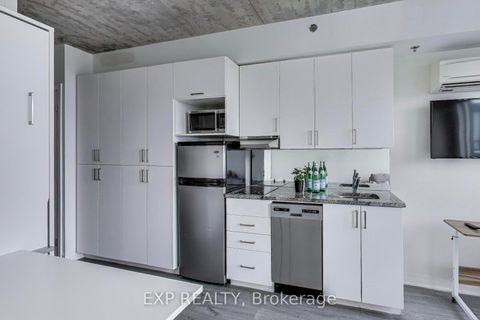 Photo 4 at 739 - 1900 Simcoe Street N, Samac, Oshawa