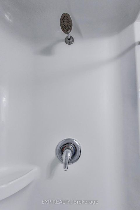 Photo 8 at 739 - 1900 Simcoe Street N, Samac, Oshawa