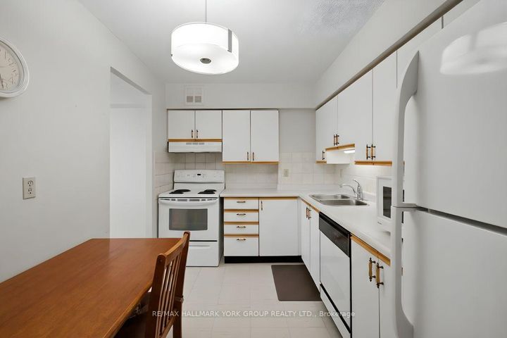 Photo 8 at 604 - 250 Davis Drive, Central Newmarket, Newmarket