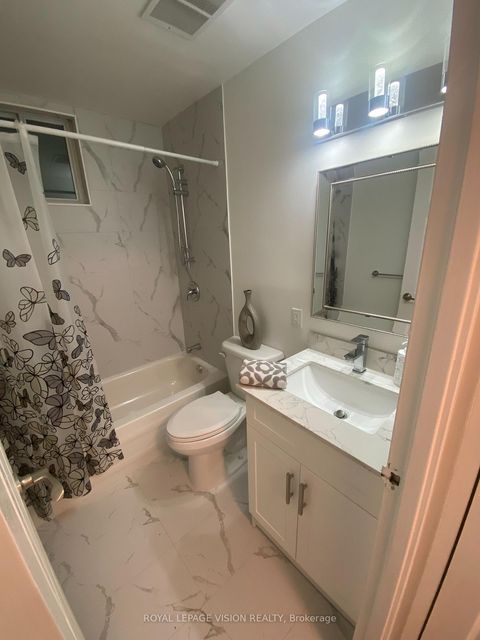 Photo 3 at 205 - 895 Kennedy Road, Ionview, Toronto