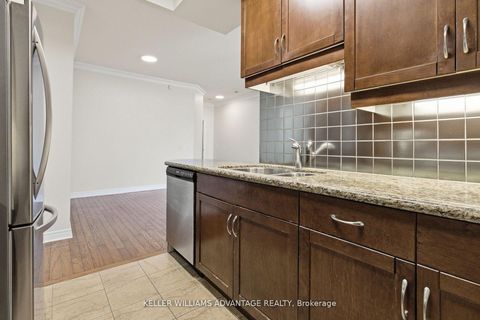 Photo 9 at 305 - 9 Boardwalk Drive, The Beaches, Toronto