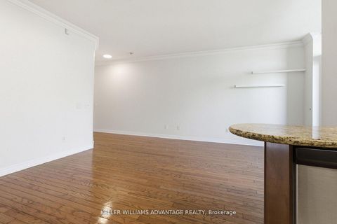 Photo 10 at 305 - 9 Boardwalk Drive, The Beaches, Toronto