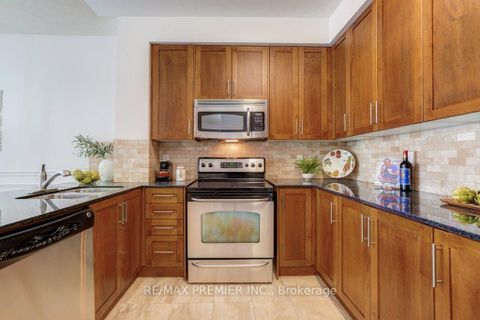 Photo 7 at 401 - 160 Woodbridge Avenue, West Woodbridge, Vaughan