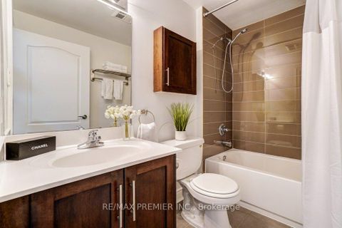 Photo 22 at 401 - 160 Woodbridge Avenue, West Woodbridge, Vaughan