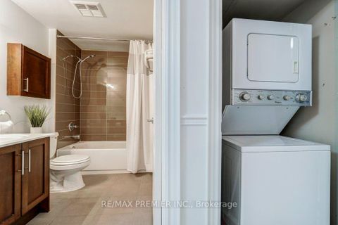 Photo 24 at 401 - 160 Woodbridge Avenue, West Woodbridge, Vaughan