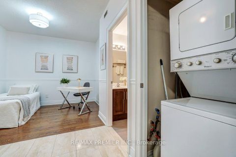 Photo 25 at 401 - 160 Woodbridge Avenue, West Woodbridge, Vaughan