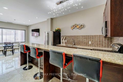 Photo 34 at 401 - 160 Woodbridge Avenue, West Woodbridge, Vaughan