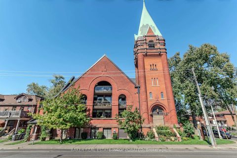 Photo 1 at 107 - 152 Annette Street, Junction Area, Toronto