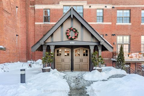 Photo 8 at 107 - 152 Annette Street, Junction Area, Toronto