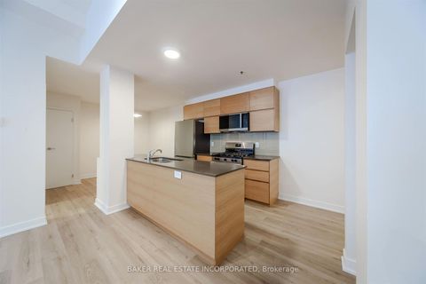 Photo 13 at 107 - 152 Annette Street, Junction Area, Toronto