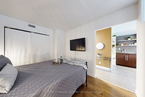 Photo 24 at 215 - 33 Lombard Street, Yonge Corridor, Toronto