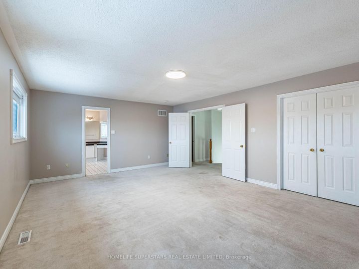 Photo 8 at 54 Hollybush Street, Wellington, Brampton