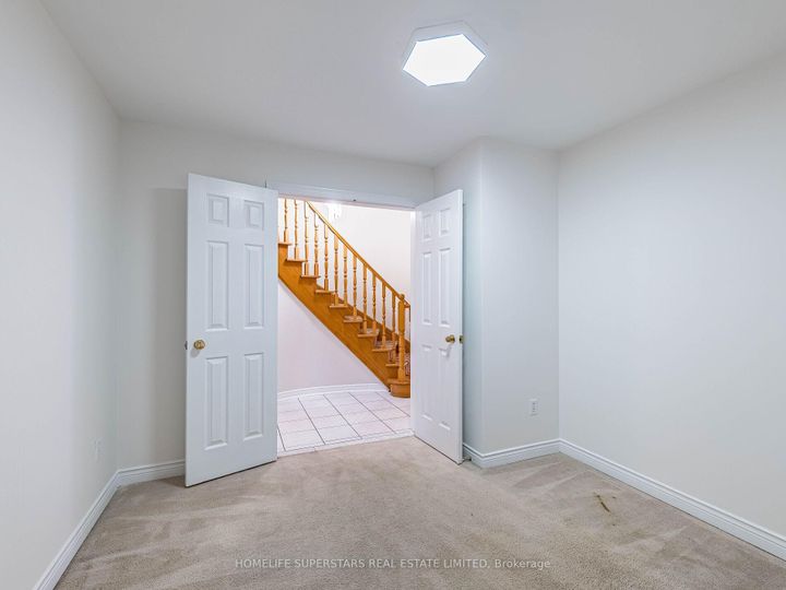 Photo 10 at 54 Hollybush Street, Wellington, Brampton