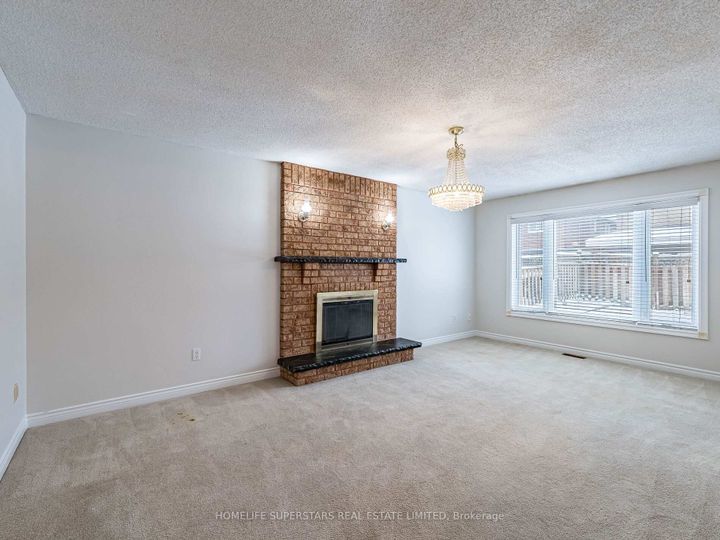 Photo 11 at 54 Hollybush Street, Wellington, Brampton