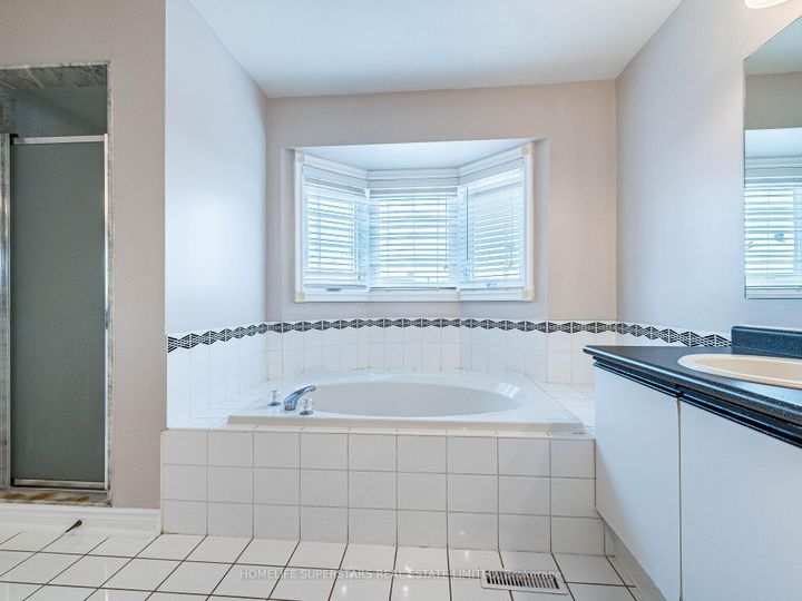 Photo 25 at 54 Hollybush Street, Wellington, Brampton