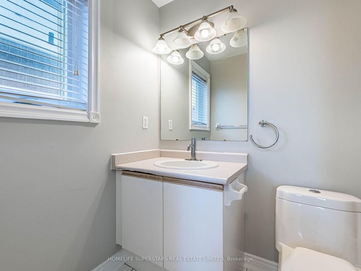 Photo 33 at 54 Hollybush Street, Wellington, Brampton