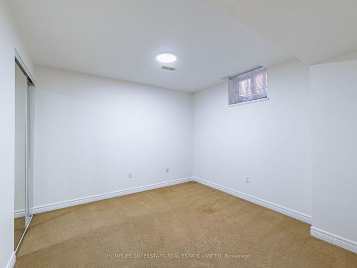 Photo 40 at 54 Hollybush Street, Wellington, Brampton