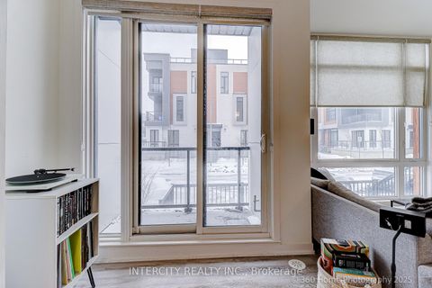 Photo 9 at 1505 - 11 David Eyer Road, Rural Richmond Hill, Richmond Hill