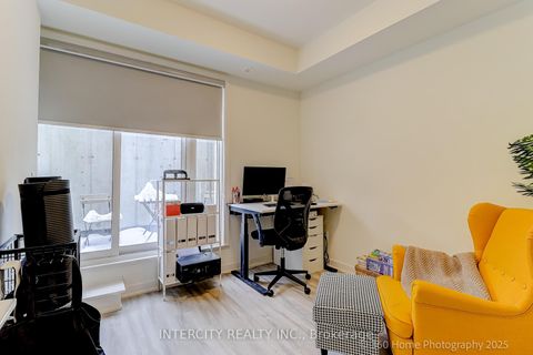 Photo 16 at 1505 - 11 David Eyer Road, Rural Richmond Hill, Richmond Hill