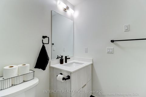 Photo 19 at 1505 - 11 David Eyer Road, Rural Richmond Hill, Richmond Hill