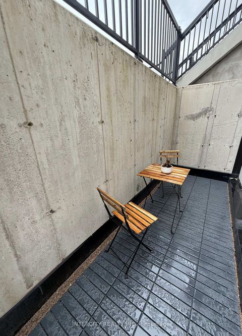 Photo 21 at 1505 - 11 David Eyer Road, Rural Richmond Hill, Richmond Hill