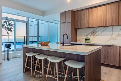 Photo 5 at PH #1701 - 1050 Eastern Avenue, The Beaches, Toronto