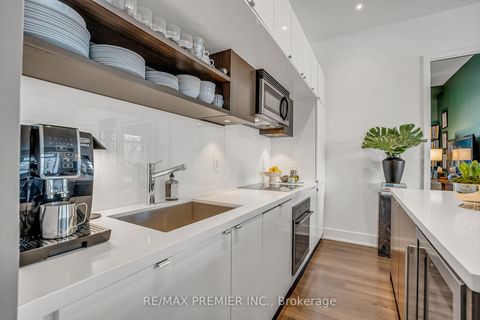 Photo 5 at 607 - 111 St. Clair Avenue W, St. Clair, Toronto