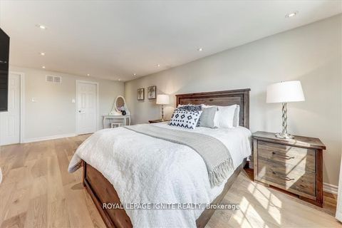 Photo 14 at 26 Halfmoon Square, Highland Creek, Toronto