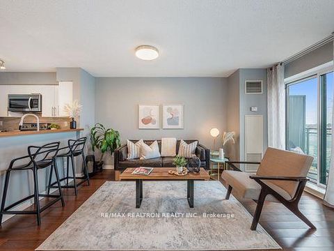 Photo 7 at 720 - 39 Oneida Crescent, Langstaff, Richmond Hill