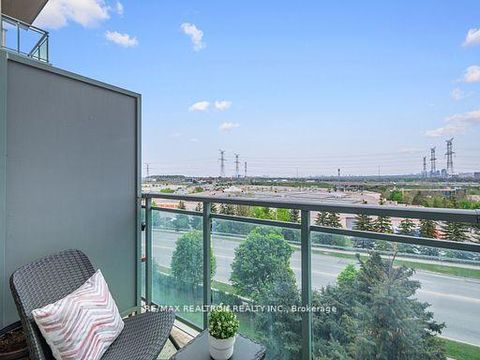 Photo 11 at 720 - 39 Oneida Crescent, Langstaff, Richmond Hill