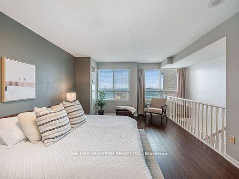 Photo 13 at 720 - 39 Oneida Crescent, Langstaff, Richmond Hill