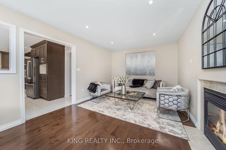 Photo 10 at 23 Himalaya Street, Wellington, Brampton